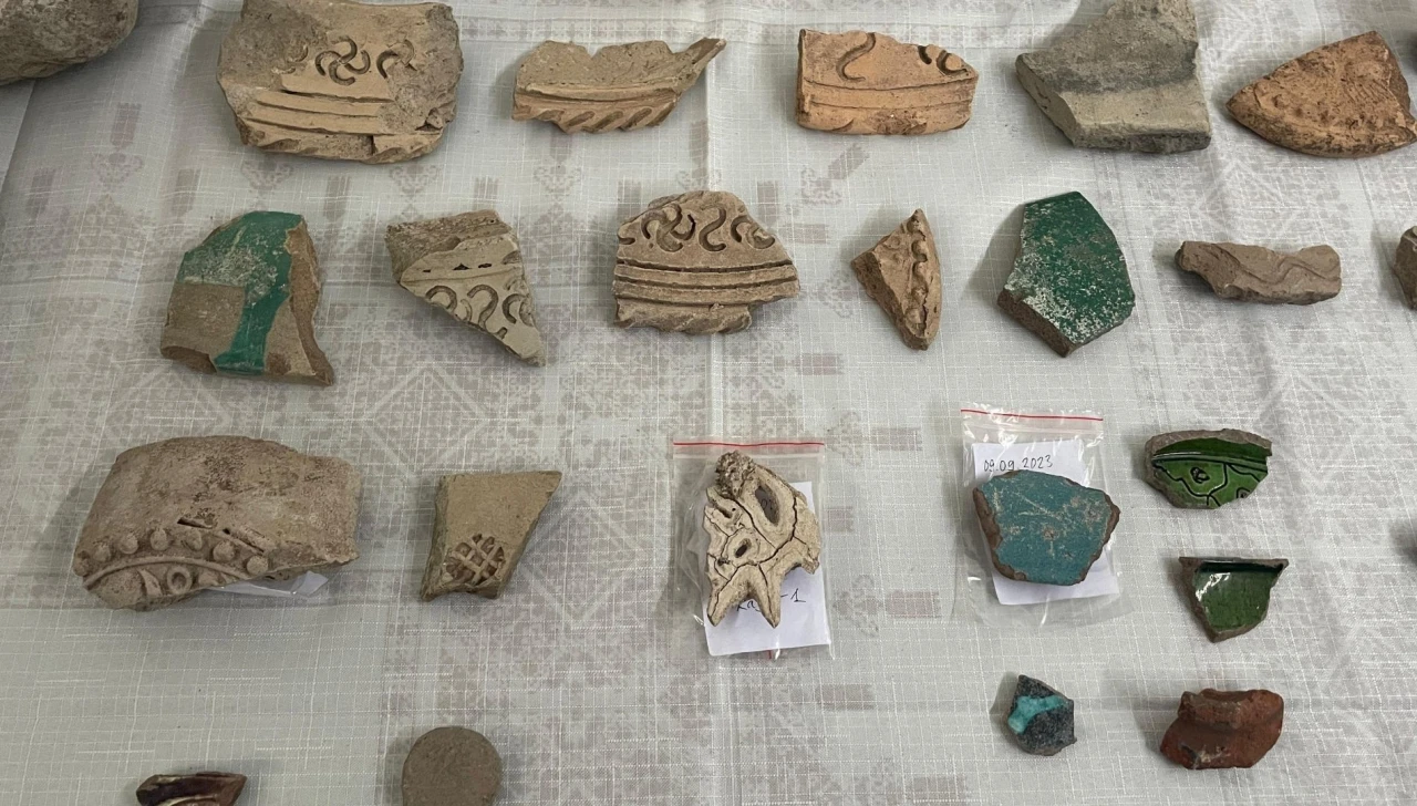 Türk ve Moğol bilim insanları, Çaldıran'da Hülagü Han'a ait yazlık saray kalıntılarını keşfetti