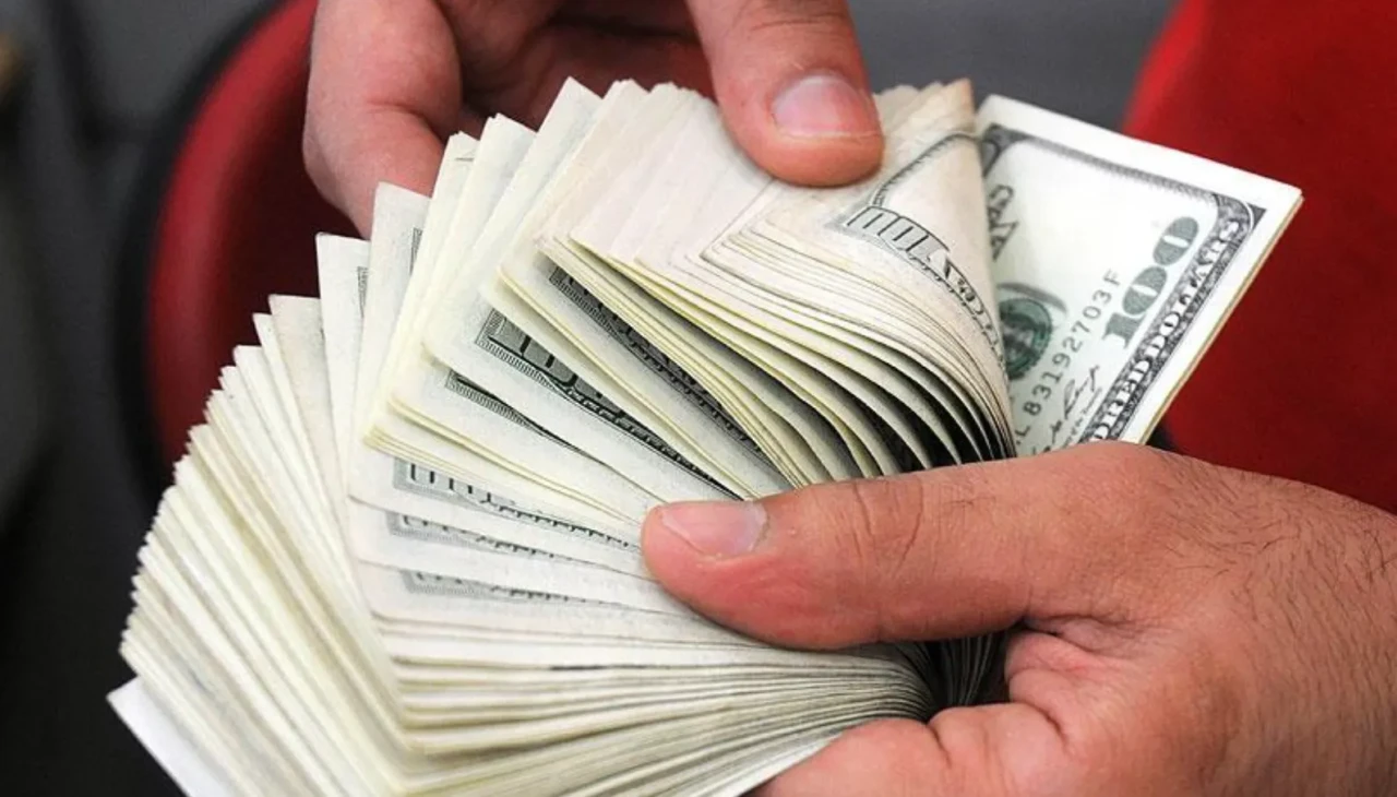 Döviz kurları güne yükselişle başladı: Dolar 41,94 TL Avro 49,22 TL