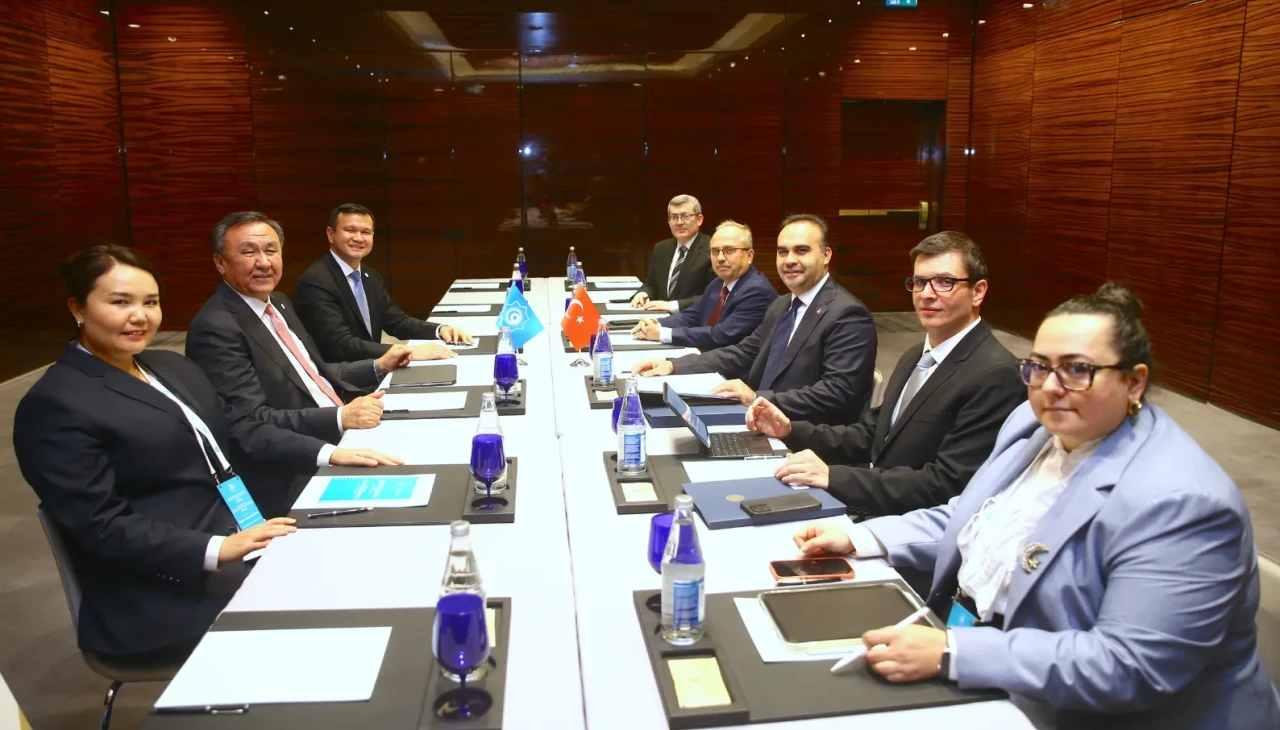 Türk Dünyası yeni sanayi çağında güçlü olmaya hazırlanıyor: Kacır'dan açıklamalar