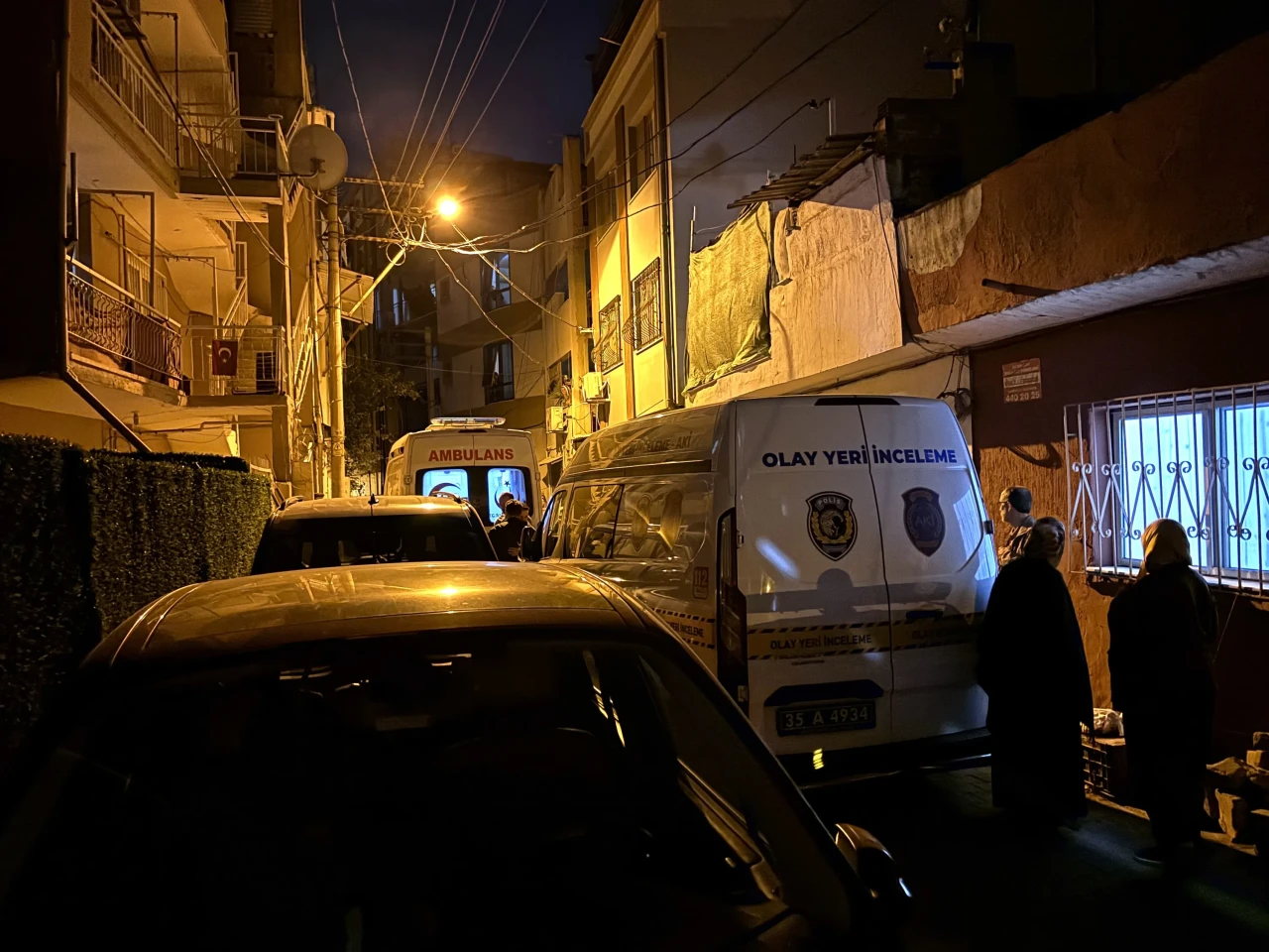 İzmir'de dehşet anları: Eşini öldüren 70 yaşındaki şahıs polisi arayıp teslim oldu