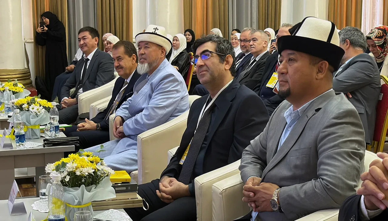 "Maveraünnehir'den Anadolu'ya İslam Alimleri” sempozyumu