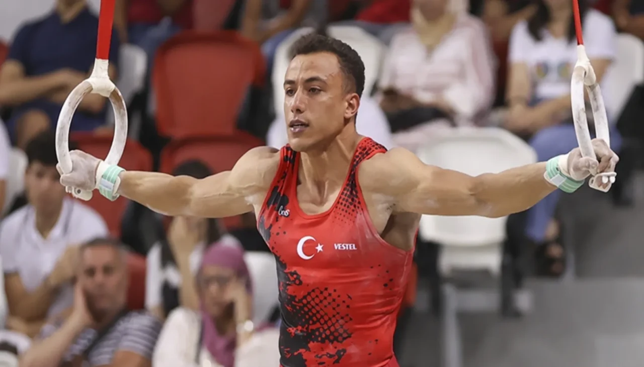 Milli Cimnastikçi Adem Asil, Gümüş Madalya ile Tarihe Geçti