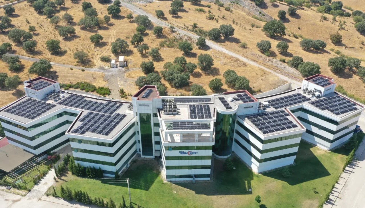 Enerjisa'dan Manisa Celal Bayar Üniversitesi'ne güneş enerjisi desteği
