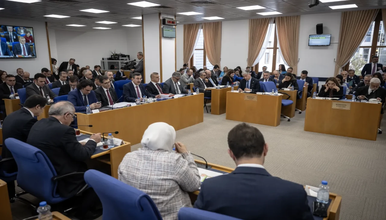 2026 Bütçe Görüşmeleri TBMM'de Başladı: Muhalefetten ek reform çağrısı