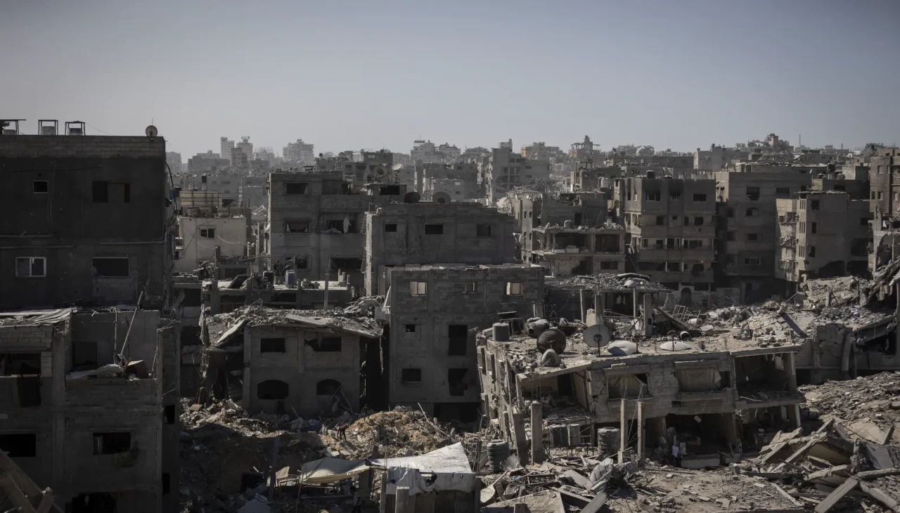 Gazze'de Ateşkes sonrası Şeyh Rıdvan Mahallesi'nde yıkım manzaraları