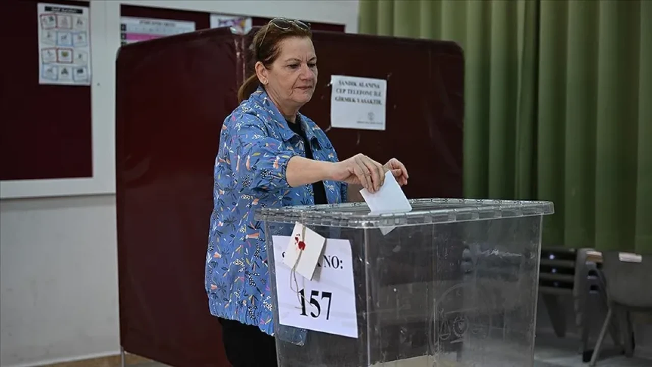 KKTC'de Cumhurbaşkanı seçimi: Oy sayımı başladı, ilk sonuçlar 19.00'da bekleniyor