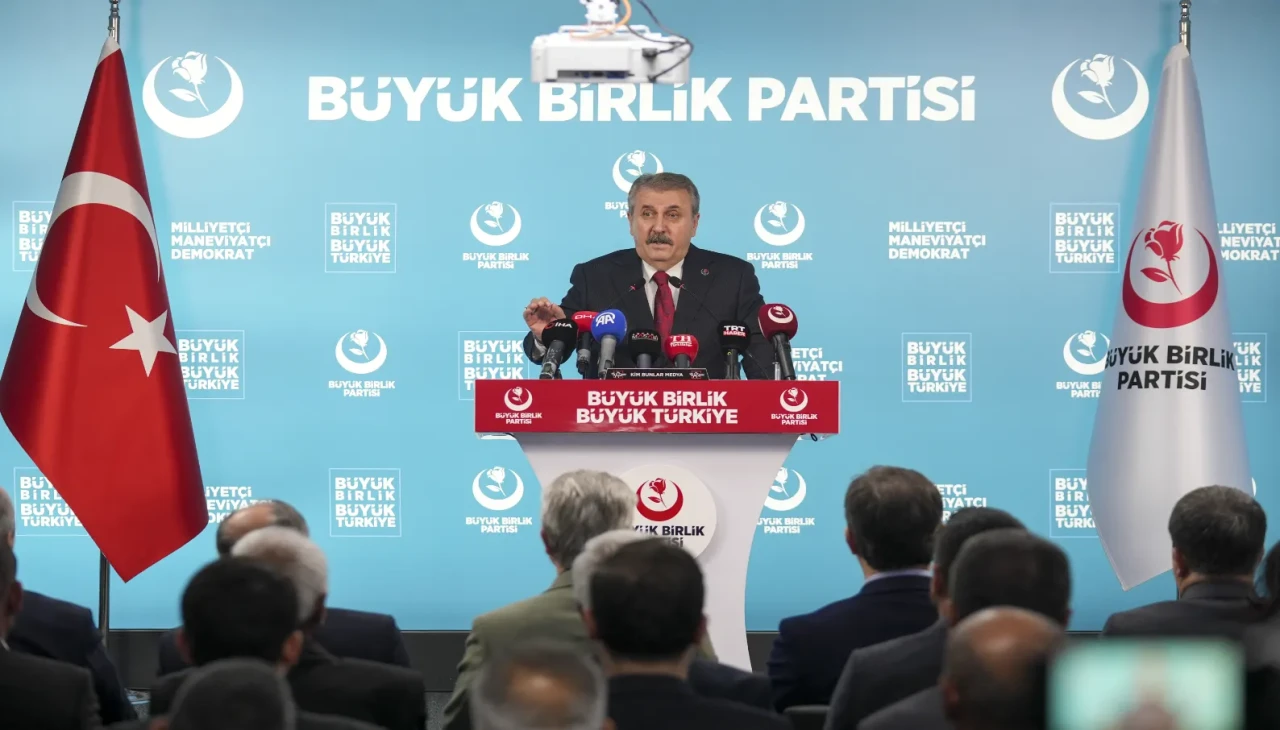 BBP Lideri Destici'den KKTC'ye uyum mesajı: "Türkiye'siz Kıbrıs, Kıbrıs'sız Türkiye olmaz"