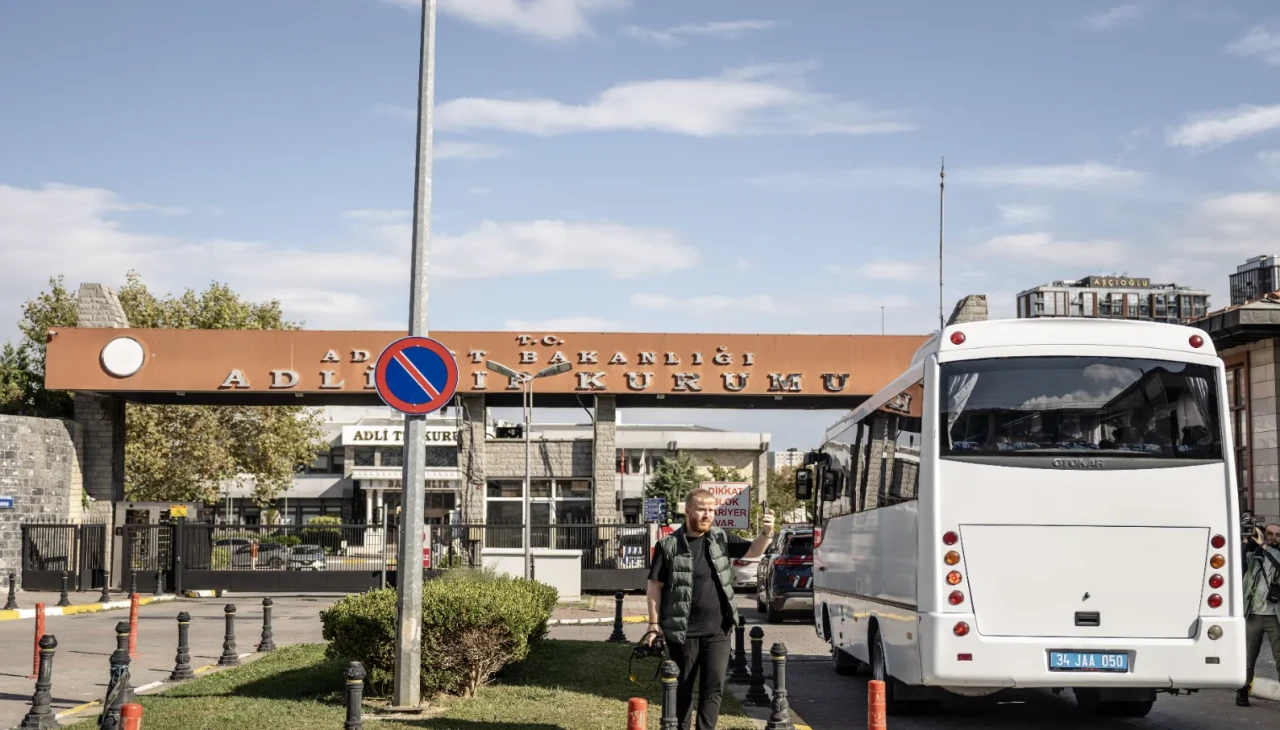 Ünlü isimlere uyuşturucu operasyonu: 12 kişi Adli Tıp’ta kan verdi