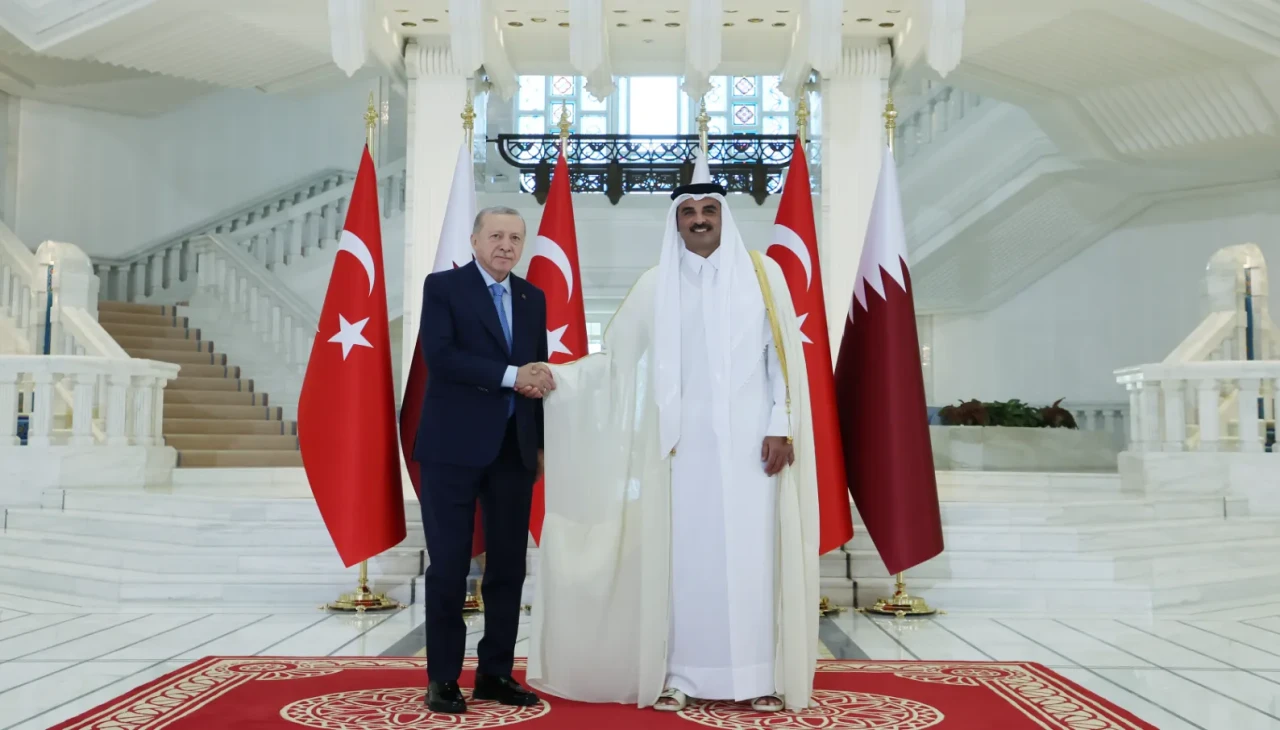 Katar Zirvesi'nde Tarihi Anlaşmalar: Ekonomi ve savunmada yeni dönem