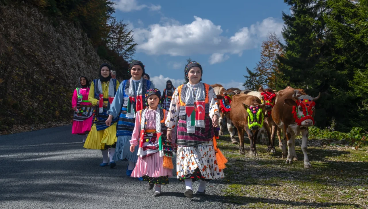Şalpazarı Geleneksel Yayla Göçü'nde Filistin'e destek