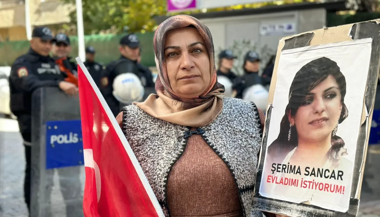 Dağa kaçırılan çocuklar için ailelerin sessiz yürüyüşü devam ediyor