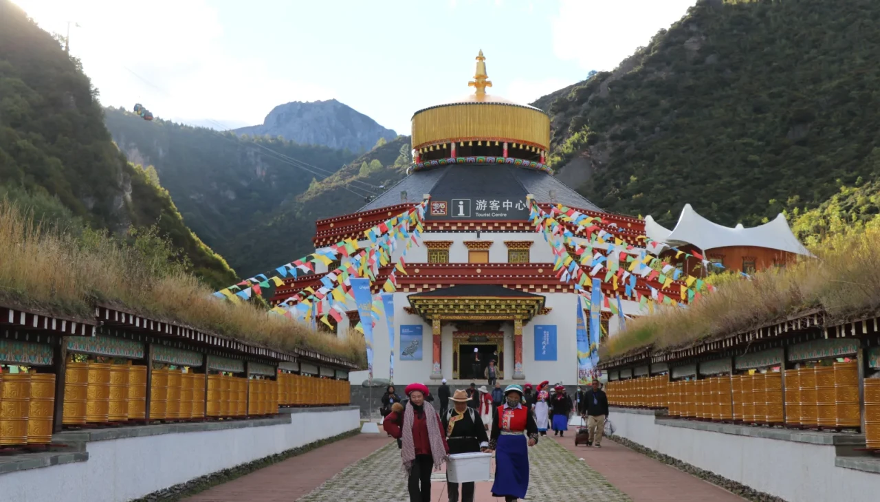 Şangri-La: Tibet Platosu'nun gizli cenneti keşfedilmeyi bekliyor