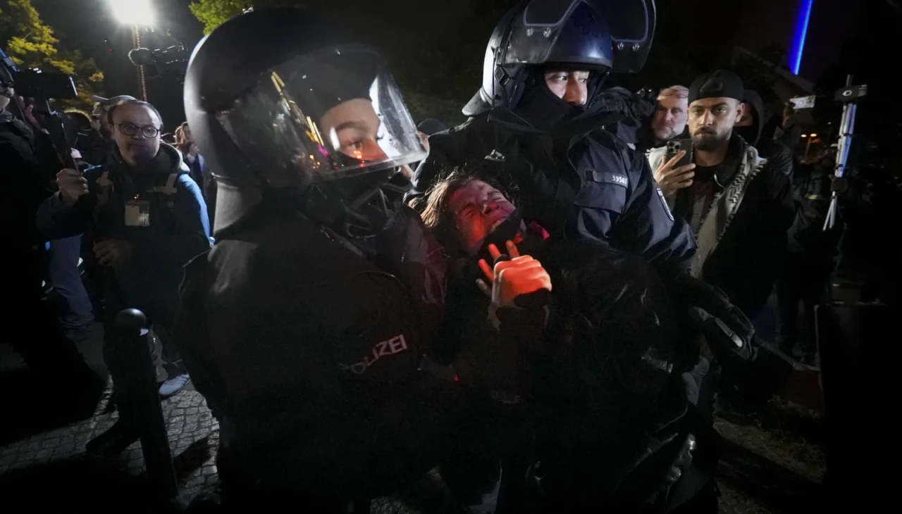 Berlin'de Filistin gösterisine sert polis müdahalesi: Yüzlerce gözaltı