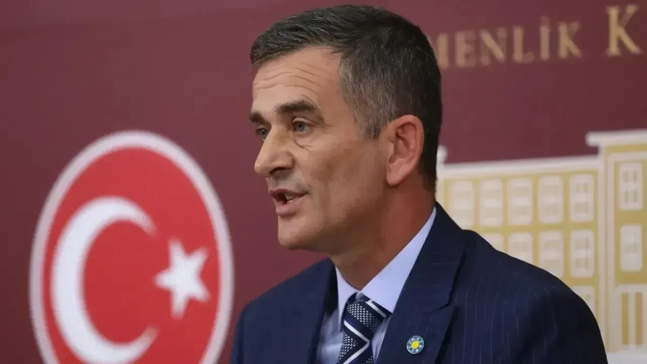 Bağımsız milletvekili Ümit Dikbayır,  CHP'ye katılıyor