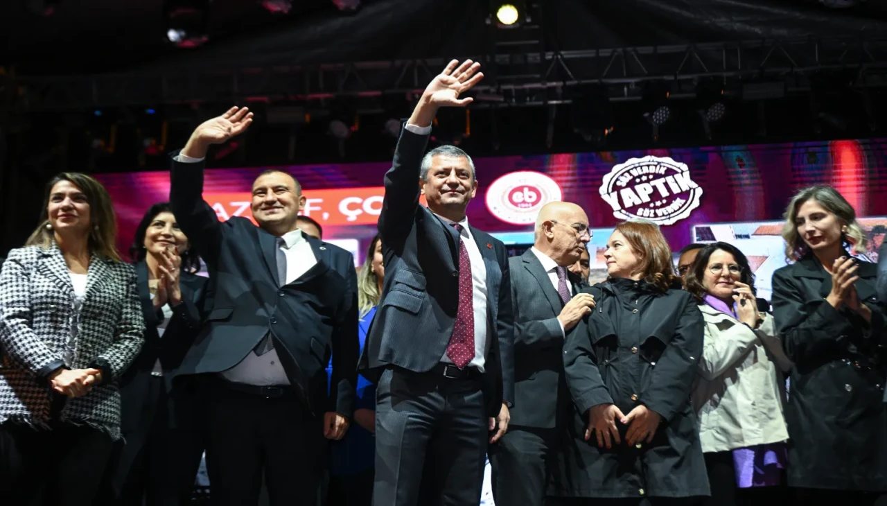 CHP Genel Başkanı Özel'den Elmadağ'da mesajlar: "Özgürlüklerin teminatıyız!"