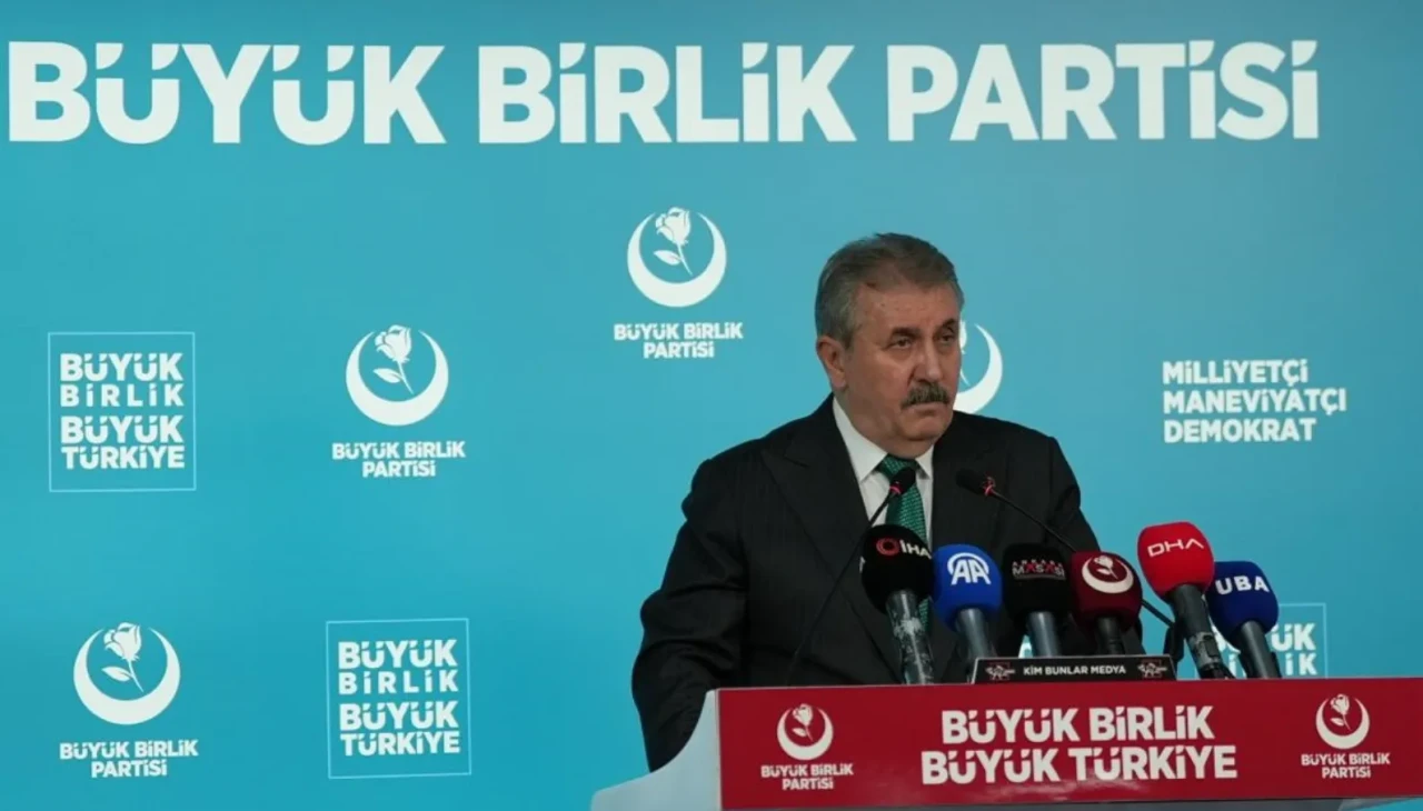 BBP Genel Başkanı Destici'den barış ve ekonomi üzerine acil çağrı