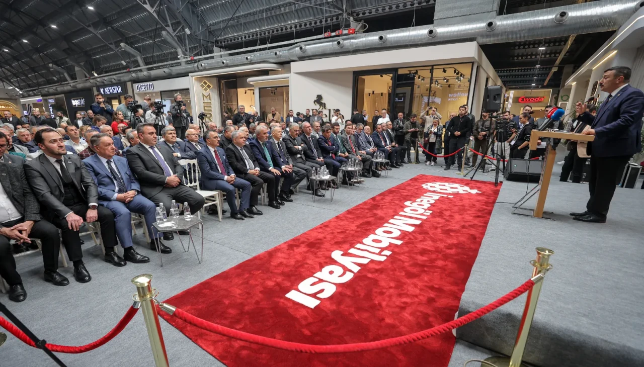 MODEF EXPO 2023: İnegöl'de mobilya sektörünün geleceği konuşuluyor