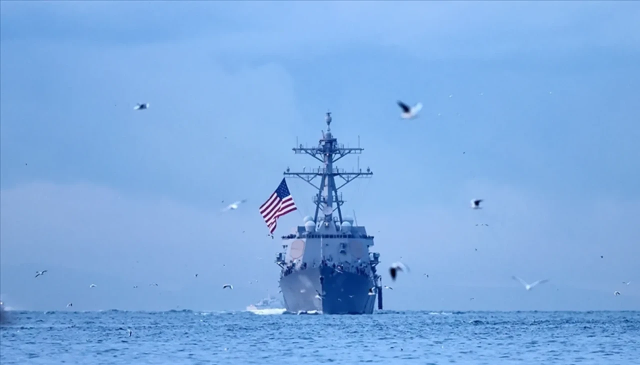 Karayipler'de askeri varlığını artıran ABD, Trinidad ve Tobago'ya savaş gemisi gönderdi