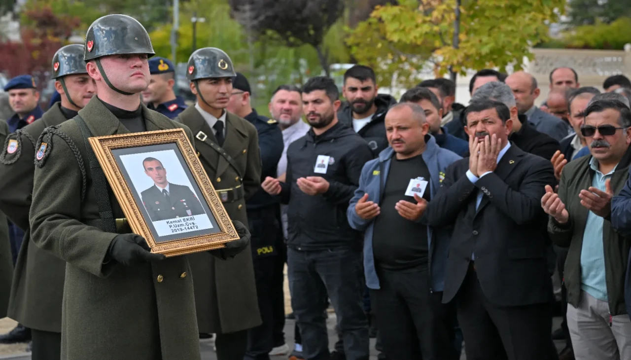 Uzman Çavuş Kemal Ekri Ankara'da son yolculuğuna uğurlandı