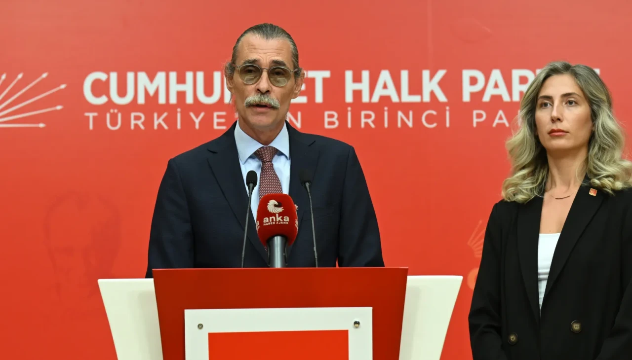 Devlet Tiyatroları krizi: Atalar ve Beşikçioğlu’ndan liyakatsizlik uyarısı