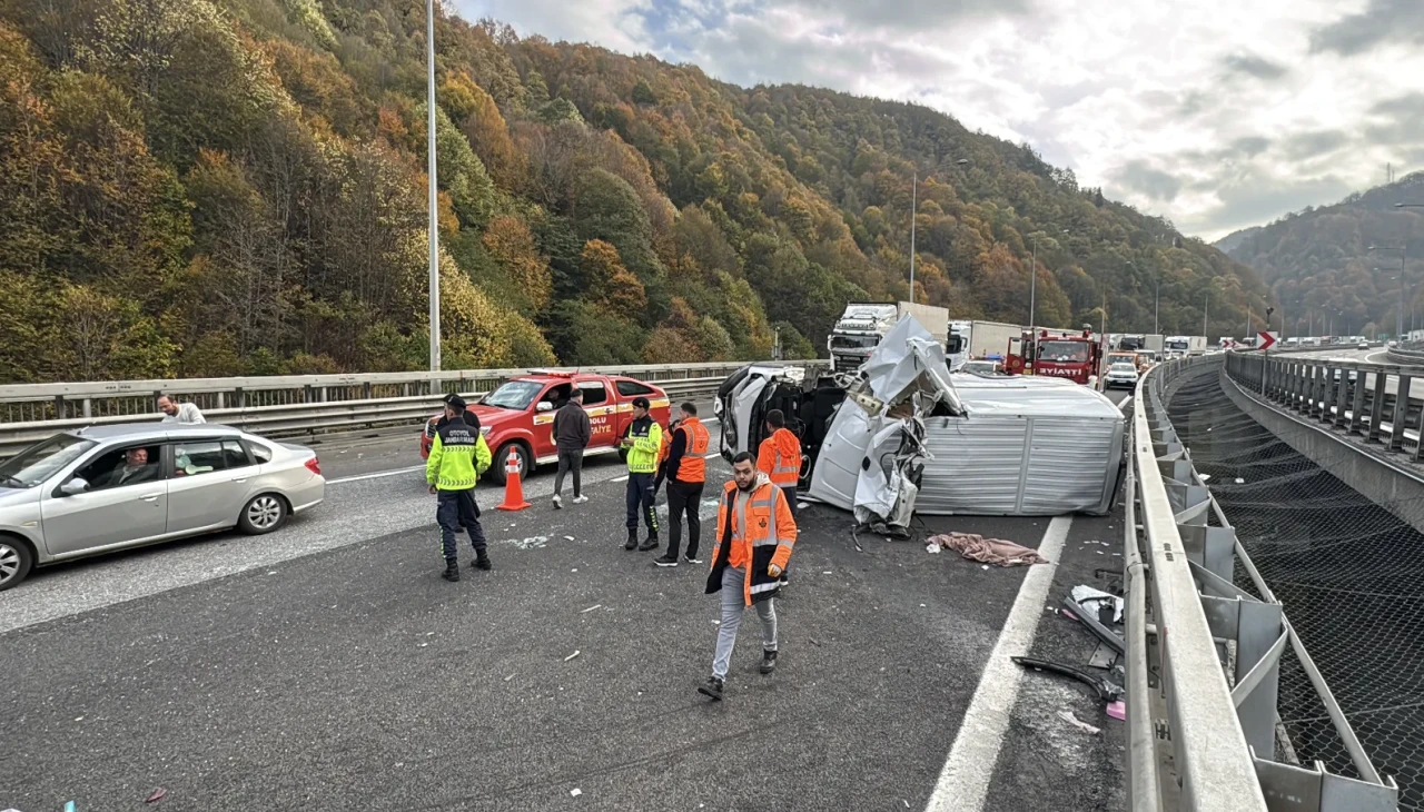Bolu Dağı viyadüklerinde zincirleme kaza: 1 yaralı