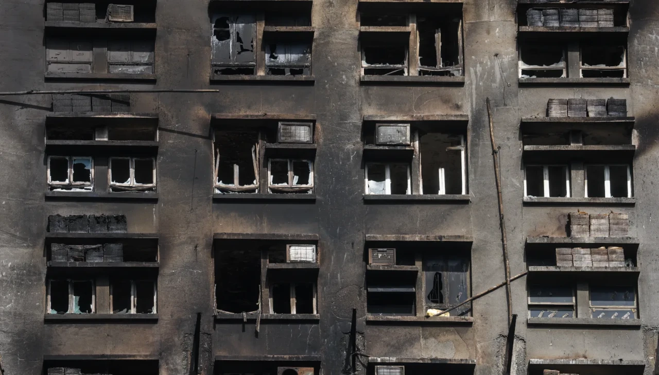 Hong Kong'da yangında 128 can kaybı: 3 günlük yas ilan edildi