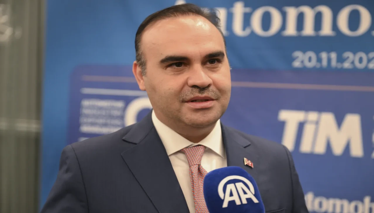 Bakan Kacır duyurdu: Türkiye savunma sanayisinde yüksek teknolojiyle dünya sahnesinde