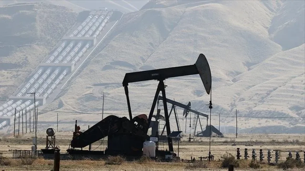 ABD'de petrol sondaj kuleleri sabit kaldı: Piyasa neyi işaret ediyor?