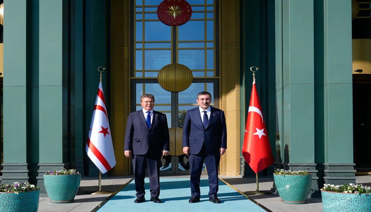 Kıbrıs Türkü'nün Egemen Eşitliği Mücadelesi: 21 Milyar TL'lik Anlaşma ve Dijital Dönüşüm