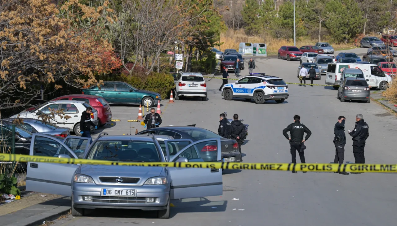 Ankara Adliyesi önünde bıçaklı kavga: 5 kişi hastaneye kaldırıldı