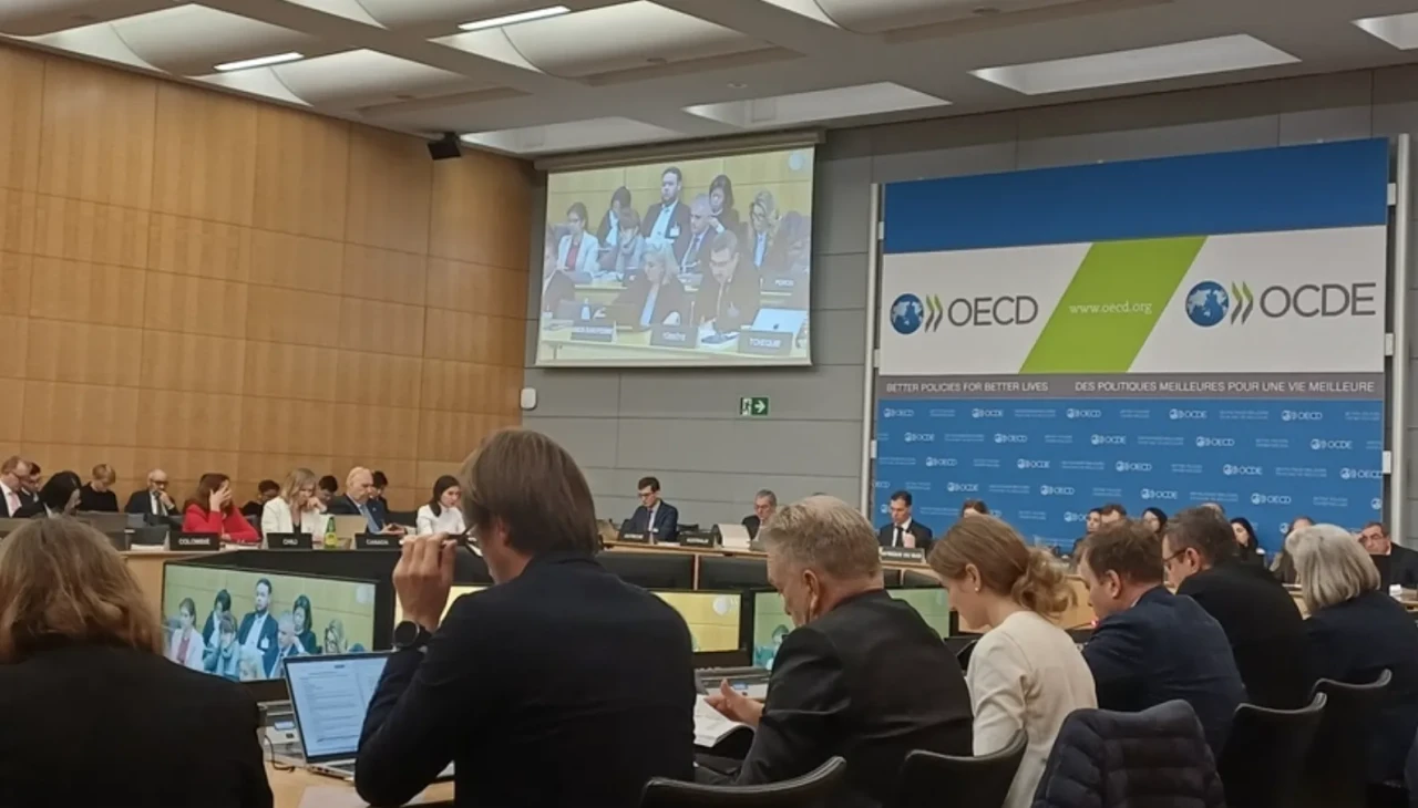 Paris'te kurumsal yönetim zirvesi: 2025 bilgi kitabı tanıtıldı