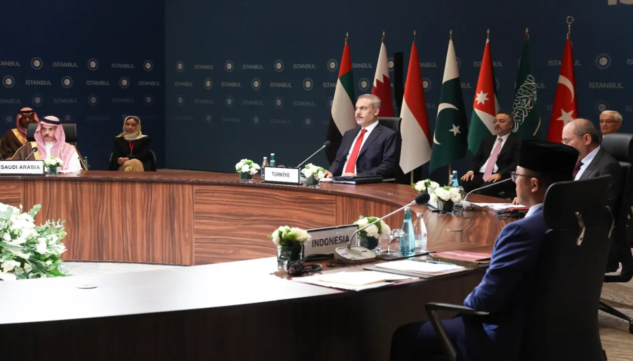 Gazze Zirvesi İstanbul'da Başladı: Müslüman ülkeler barış için bir arada