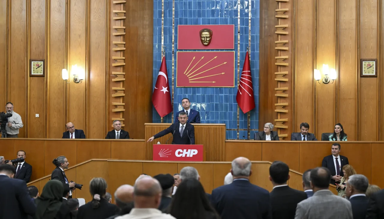 Özgür Özel: "Devlet depremzedelere Sesimi Duyan Var mı? dedirtmeyecek