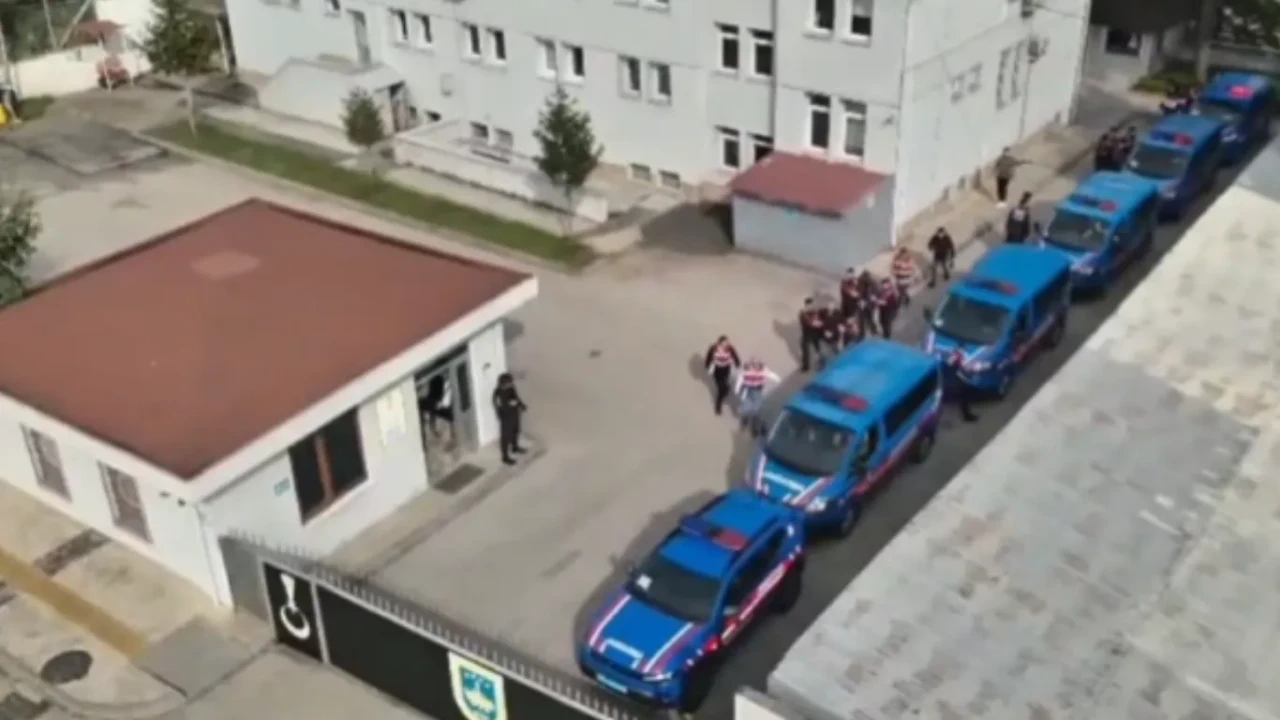 Organize suç örgütlerine büyük darbe: 64 şüpheli yakalandı, 36'sı tutuklandı