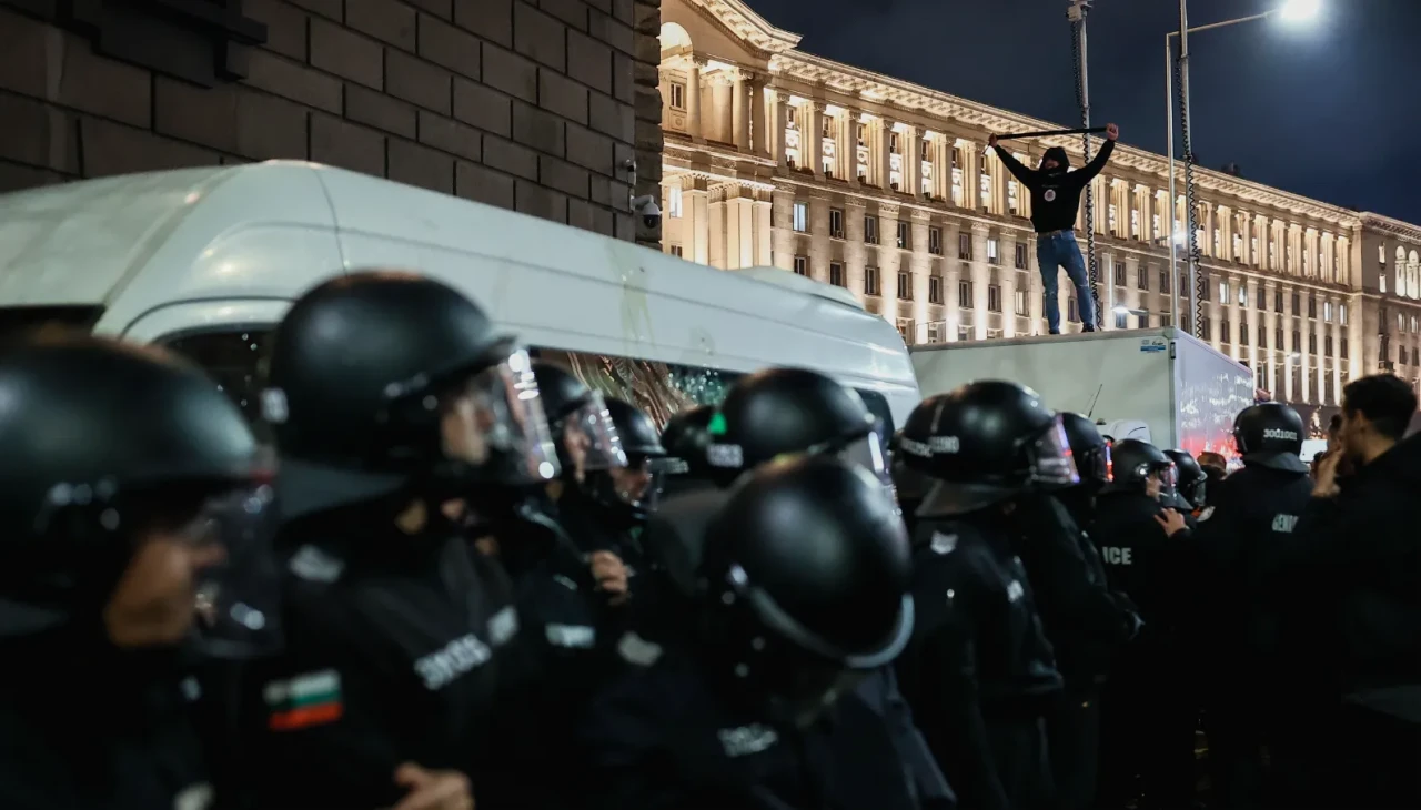 Bulgaristan’da hükümet krizi: Milletvekilleri mahsur kaldı