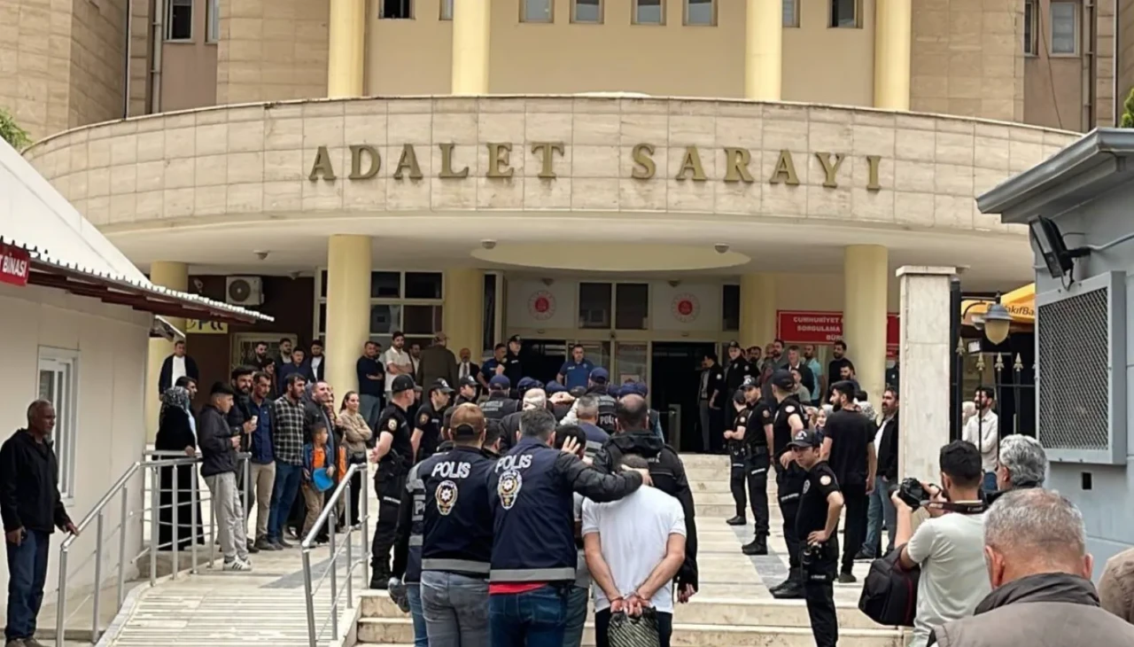 İşkenceye uğrayan 15 yaşındaki çocuk hastanede hayatını kaybetti