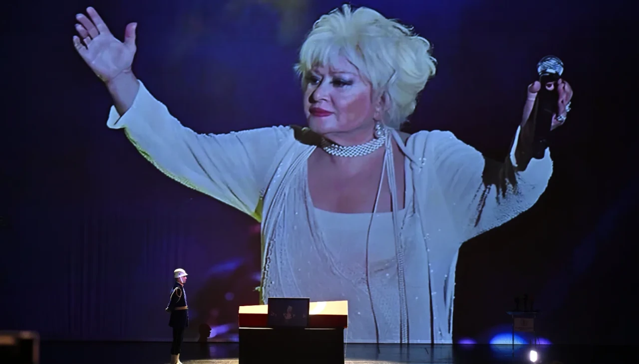 Türk sanat müziğinin efsanesi Muazzez Abacı son yolculuğuna uğurlandı