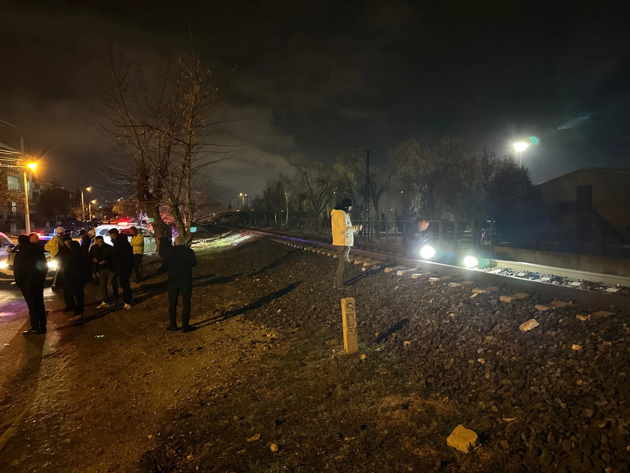 Afyonkarahisar’da lokomotifin çarptığı 16 yaşındaki genç hayatını kaybetti