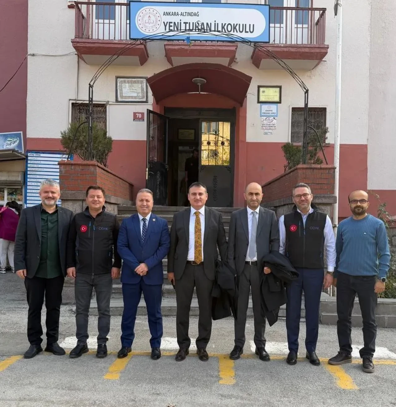 Altındağ’da 500 öğrenciye kırtasiye desteği: "Bir Çocuk, Bir Çanta, Bir Gelecek" projesi tamamlandı