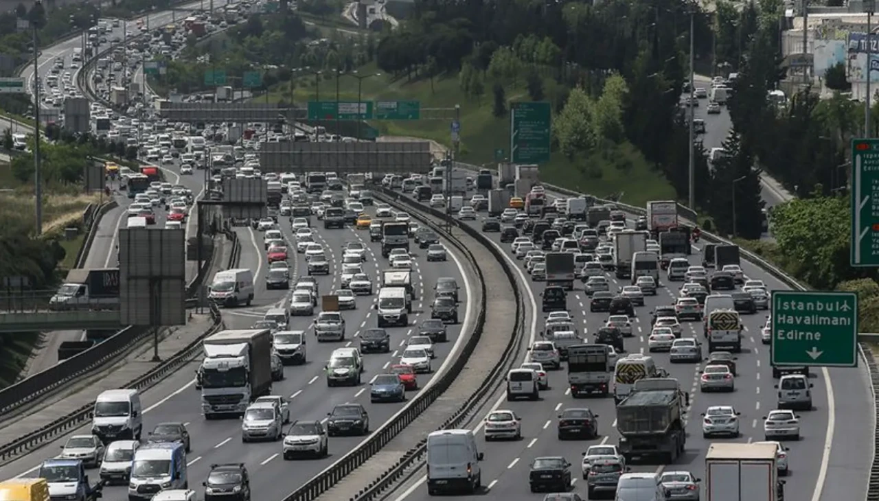 Köprüler ve ana arterler kilit: İstanbul’da trafik yüzde 80’i aştı