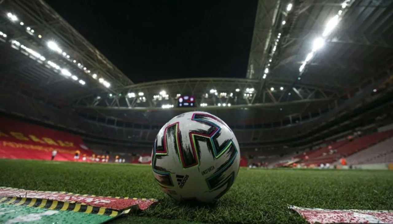 Şampiyonlar Ligi 6. hafta heyecanı: Galatasaray TSİ 23.00’te