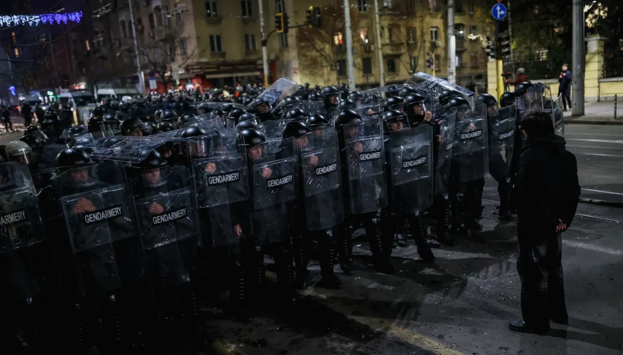 Sofya’da bütçe protestosu gerginleşti: Polis müdahale etti