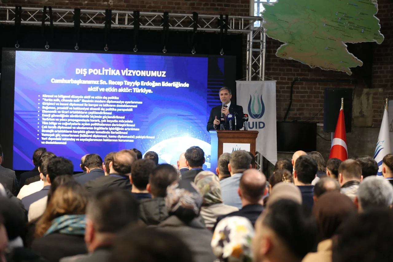 Köln'de gençlere güç veren akademi: Irkçılıkla mücadele ve siyasi katılım eğitimi