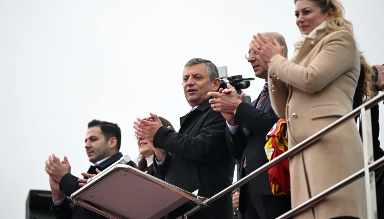 Özgür Özel: “Asgari ücret 39 bin olmalı, gizli tanıklar vazgeçti”