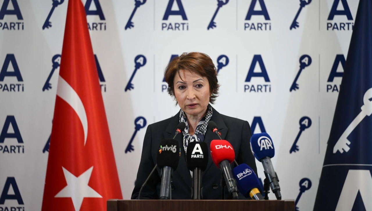 Anahtar Parti Genel Başkan Yardımcısı Emine Küçükali, basın toplantısı düzenledi