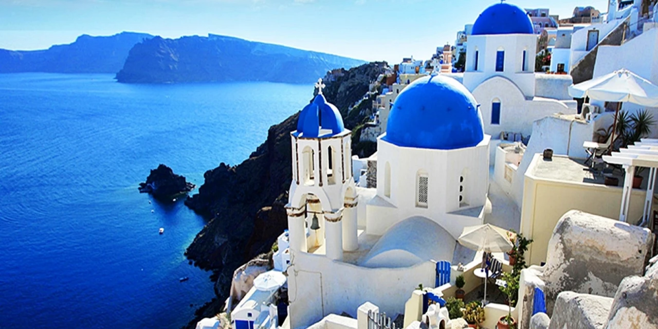 Mikonos Adası'nda deniz suyu geri çekildi