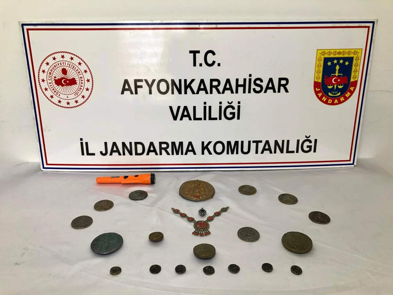 Afyonkarahisar'da düzenlenen tarihi eser kaçakçılığı operasyonu