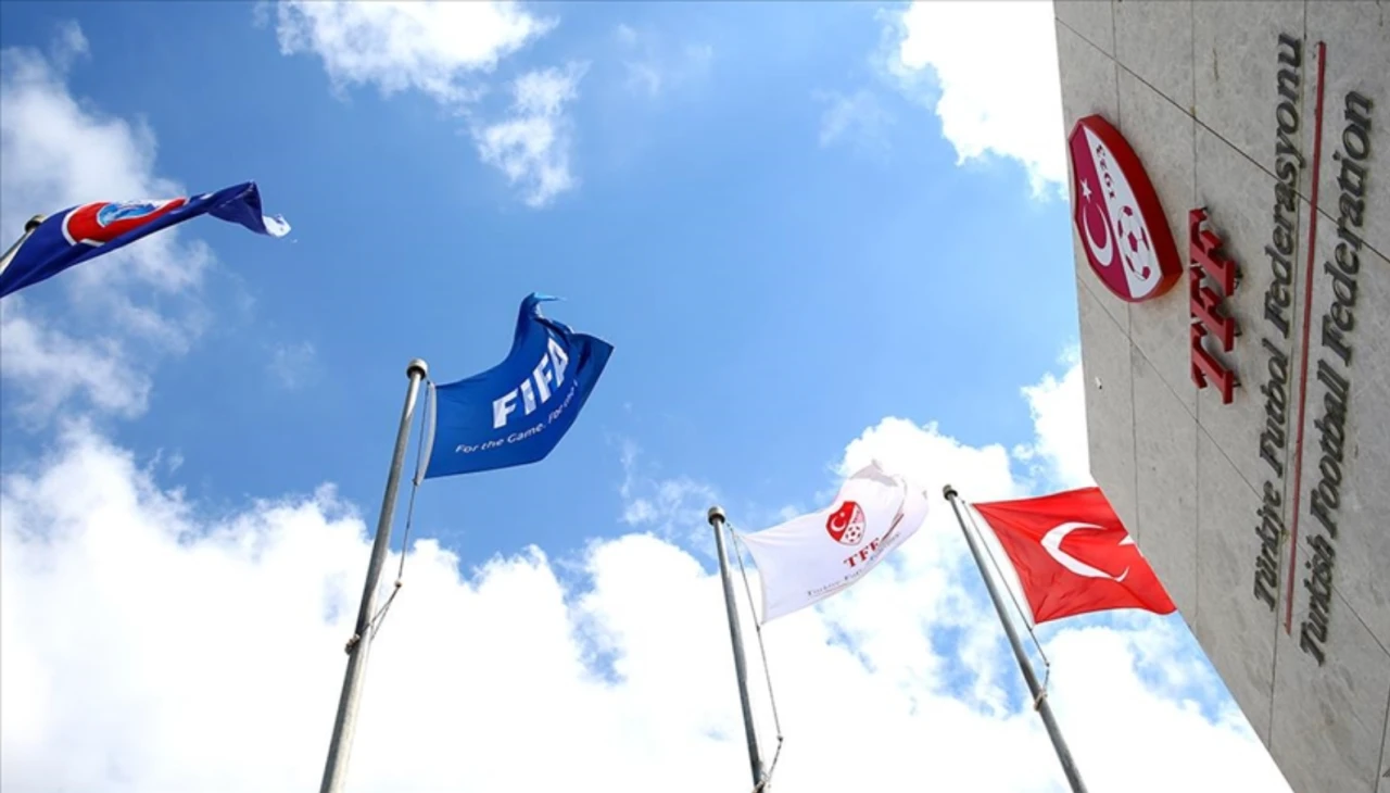Süper Lig'de 3 kulüp ve 2 futbolcu PFDK'ye sevk edildi