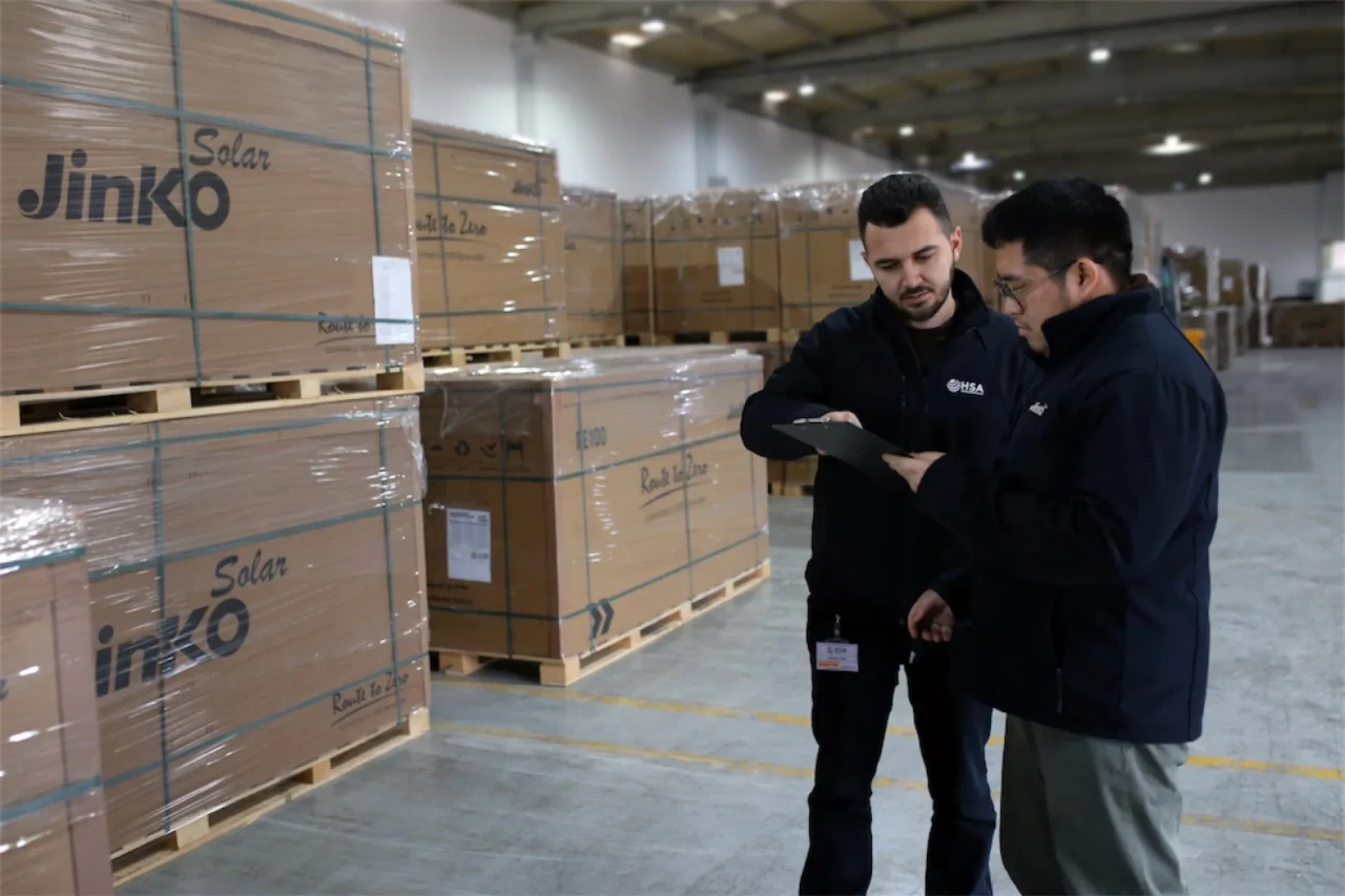 Jinko Solar, HSA Enerji işbirliğiyle Türkiye’de yerli üretime başladı