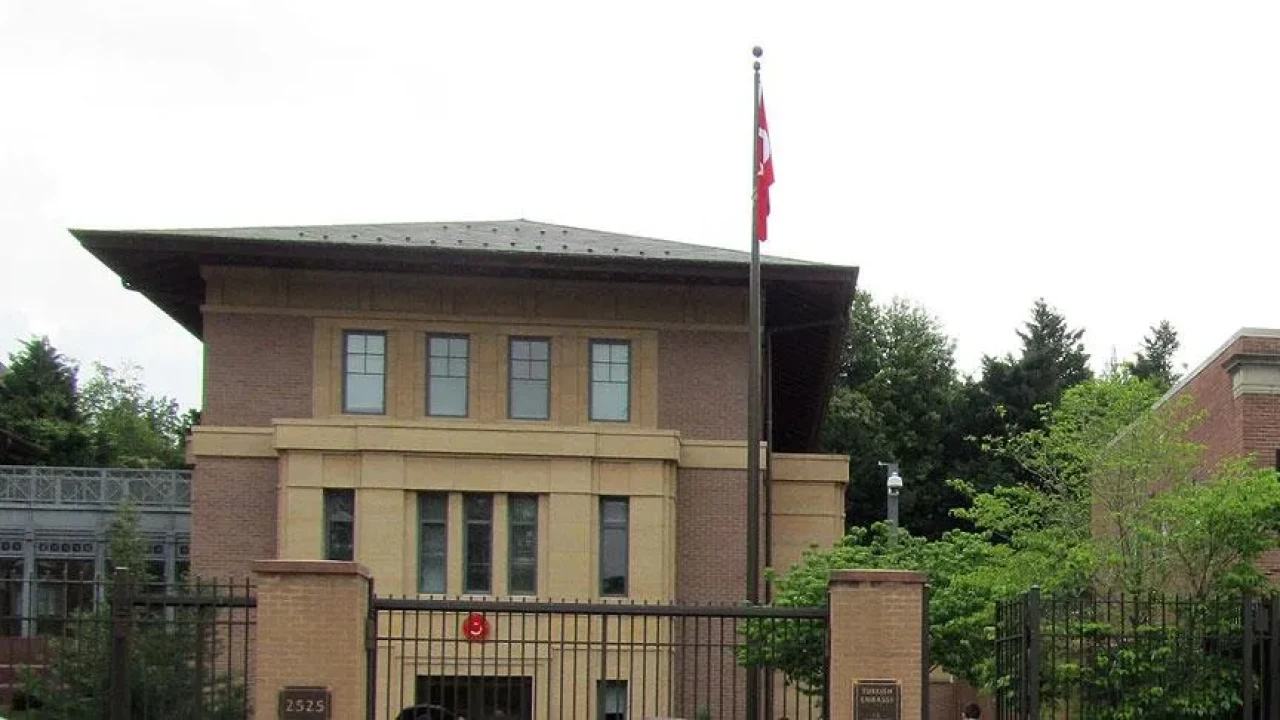 Türkiye'nin Washington Büyükelçiliği, Rümeysa Öztürk'ün gözaltına alınmasının sebepleriyle ilgili açıklamalarda bulundu